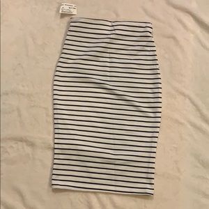 High waisted pencil skirt